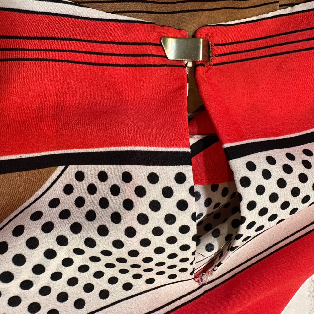 MNG Collection Geometric Pattern Blouse - Picture 8 of 9